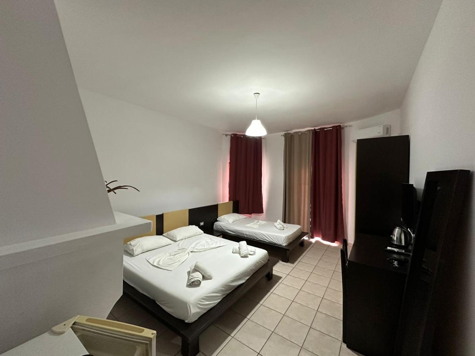 Hotel Ceka Sarandë Exterior foto